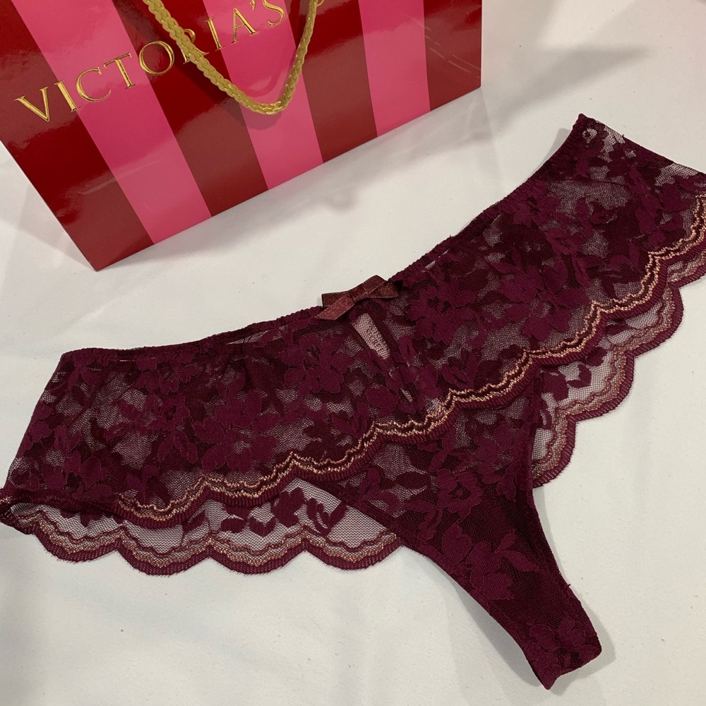 VS Dream Angels NWT Burgundy Lace Thong (Large)